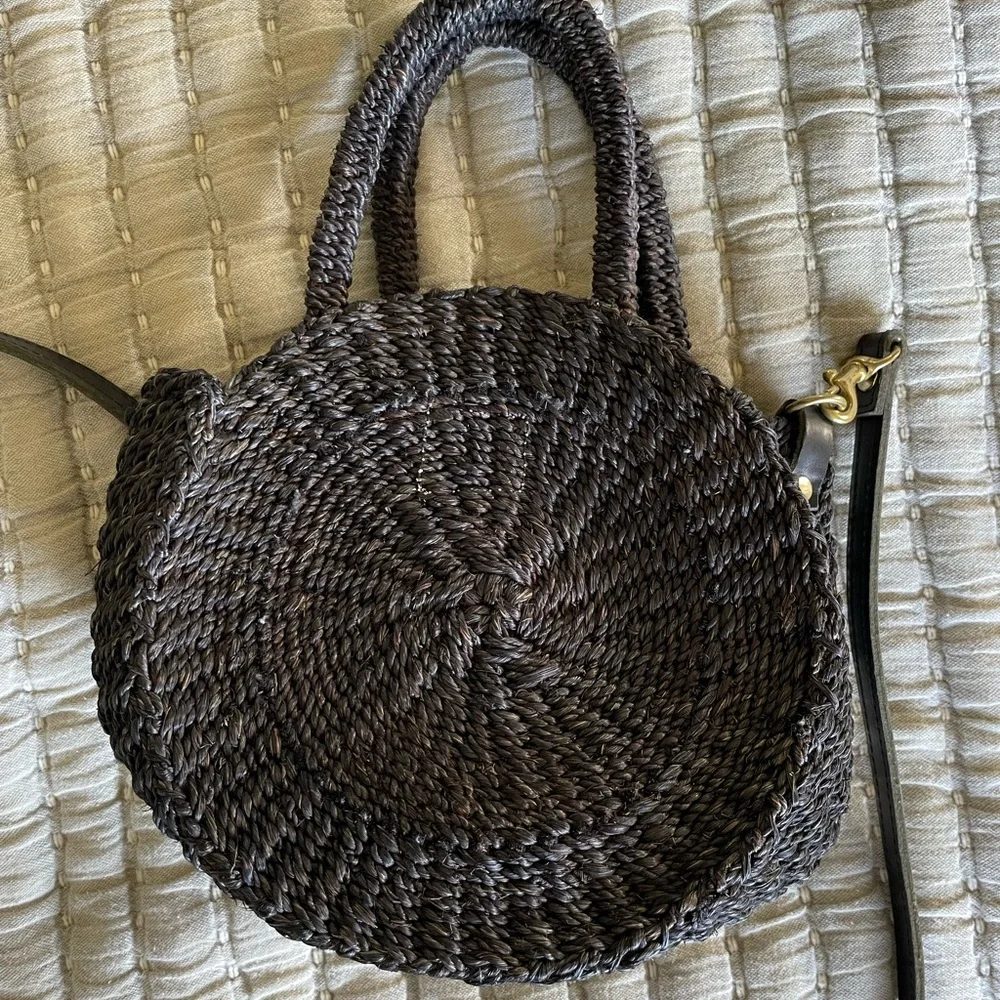 Clare V Round Woven Crossbody Bag in Dark Brown/black